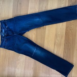 Lucky brand straight leg twilight blue jeans w rips in the knee size 12/31